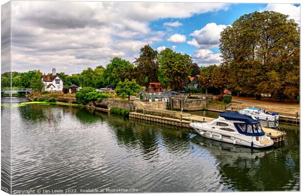 Moored By The Lock At Goring Canvas Print by Ian Lewis