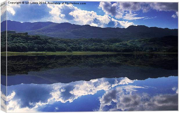 Early Morning Reflections Canvas Print by Ian Lewis