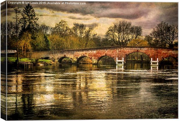  Sonning on Thames Canvas Print by Ian Lewis
