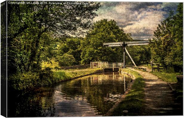  Talybont on Usk Lift Bridge Canvas Print by Ian Lewis