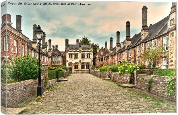 Vicars Close Wells  Canvas Print by Ian Lewis