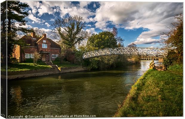 Footbridge At Little Wittenham Canvas Print by Ian Lewis