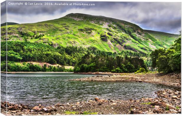 The Southern End Of Thirlmere Canvas Print by Ian Lewis