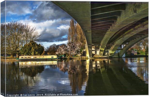 Beneath Reading Bridge Canvas Print by Ian Lewis