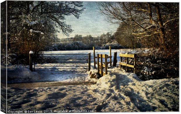 A Snowy Day In Tidmarsh Canvas Print by Ian Lewis