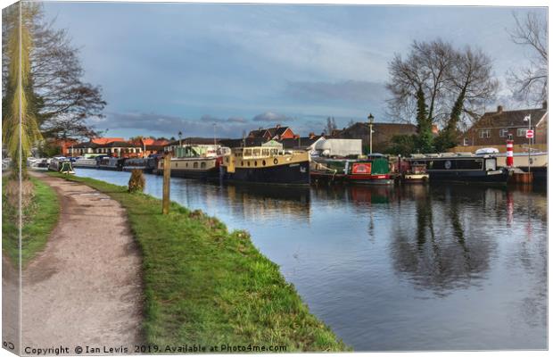 Boats On The Kennet Canvas Print by Ian Lewis