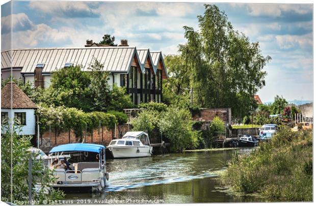 On The Avon At Tewkesbury Canvas Print by Ian Lewis