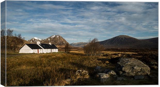 Black Rock Cottages Canvas Print by Dave Wragg