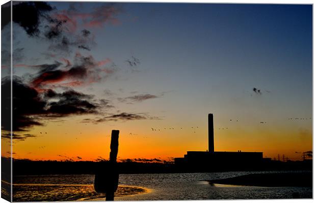 Sunsets behind Fawley Power Station Canvas Print by Paul Gordon