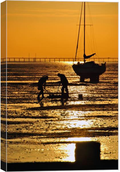 Sunset Thorpe Bay Southend on Sea Essex  Canvas Print by Andy Evans Photos