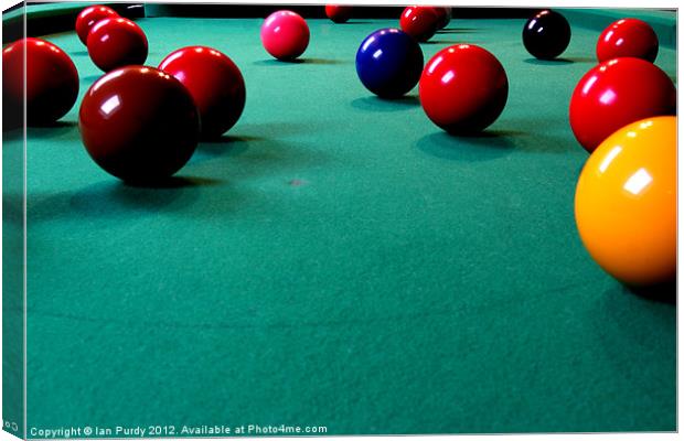 Snooker table with coloured balls Canvas Print by Ian Purdy