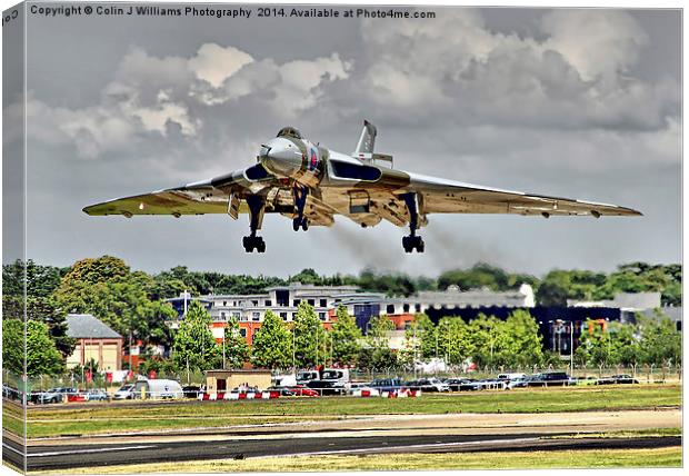  Vulcan To The Skies Landing - Farnborough 2014 Canvas Print by Colin Williams Photography