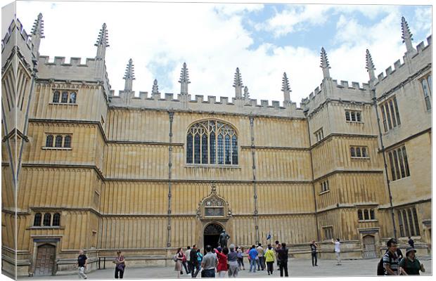 Bodleian Library Canvas Print by Tony Murtagh