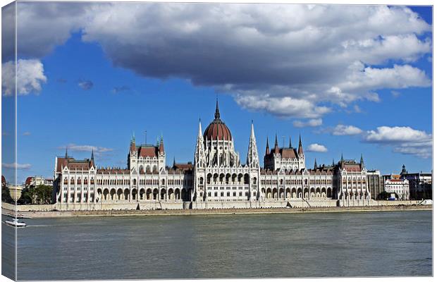  Hungarian Parliament Building Canvas Print by Tony Murtagh