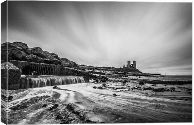 Reculver - long exposure. Canvas Print by Ian Hufton