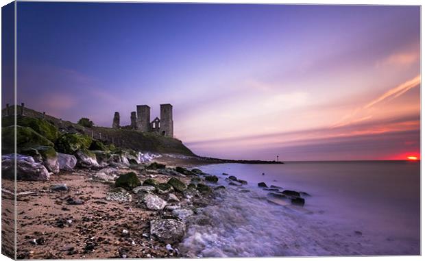 Reculver sunset Canvas Print by Ian Hufton