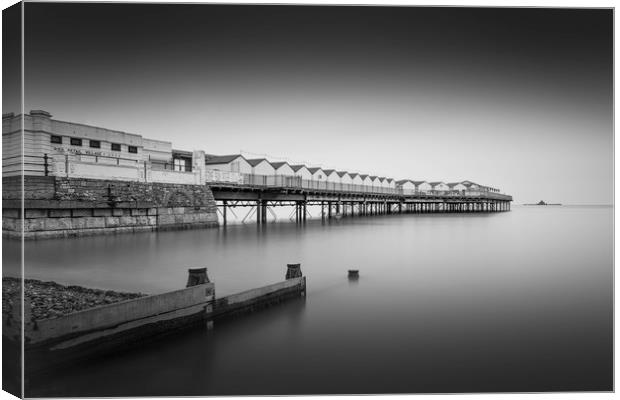 Herne Bay Pier Canvas Print by Ian Hufton