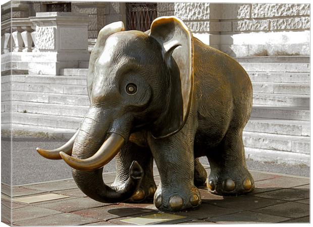The Brass Elephant Of Vienna Canvas Print by Gary Barratt