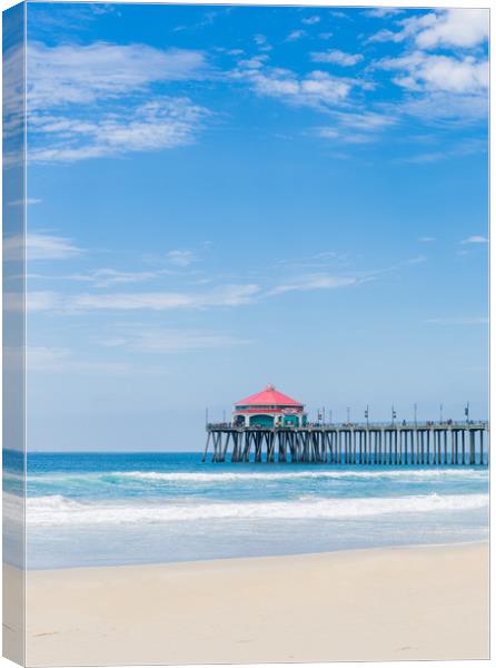 Huntingdon Beach Pier, Los Angeles, USA. Canvas Print by Maggie McCall