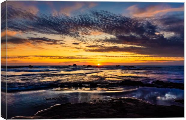 Widemouth  Bay, Cornwall. Canvas Print by Maggie McCall