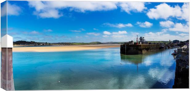 Padstow Sands. Canvas Print by Maggie McCall