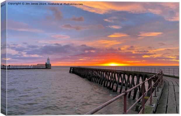 January sunrise at the mouth of the River Blyth (2) Canvas Print by Jim Jones