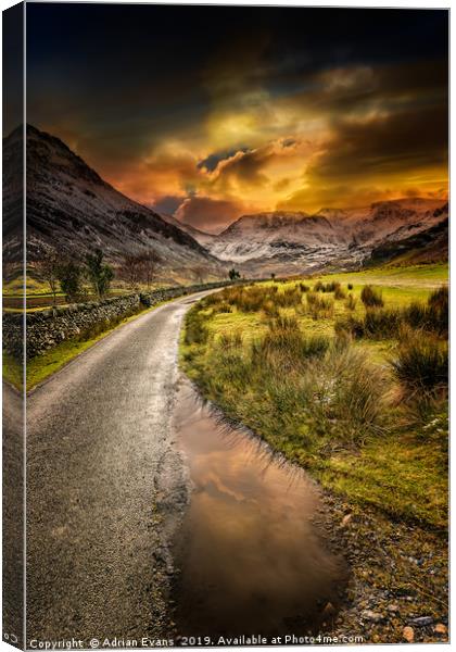 Nant Ffrancon Pass in Snowdonia  Canvas Print by Adrian Evans