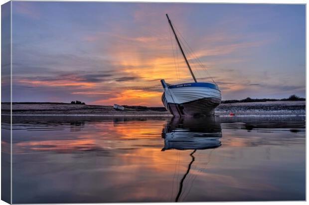 Sunset at Burnham Overy Staithe  Canvas Print by Gary Pearson