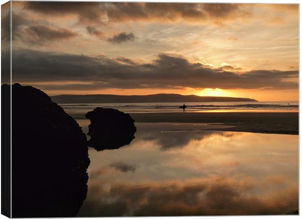 Last surf at sunset Canvas Print by Gary Pearson