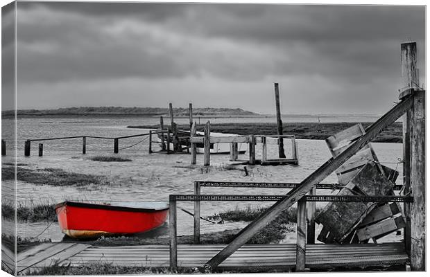 The red rowing boat! Canvas Print by Gary Pearson