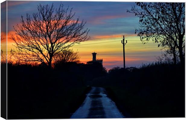 The old Appleton water tower Canvas Print by Gary Pearson