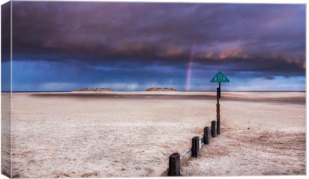 Wells next the sea rainbow Canvas Print by Gary Pearson