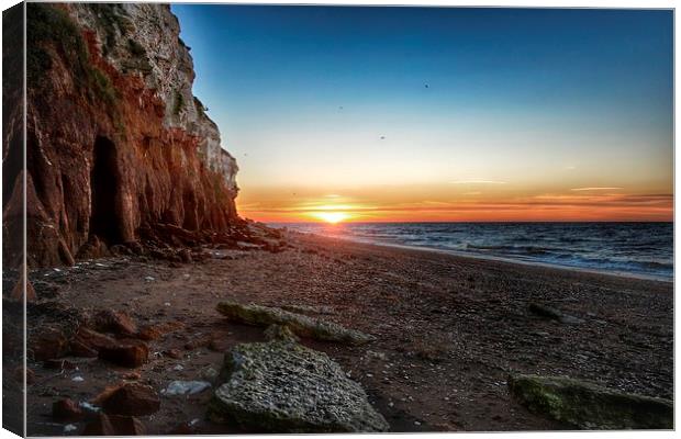 Hunstanton cliffs at sunset Canvas Print by Gary Pearson