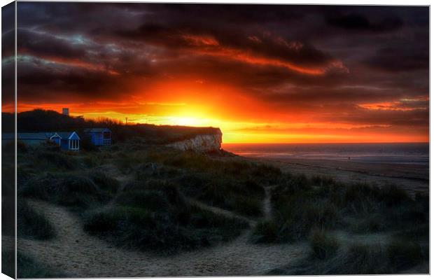 Hunstanton beach huts at sunset Canvas Print by Gary Pearson