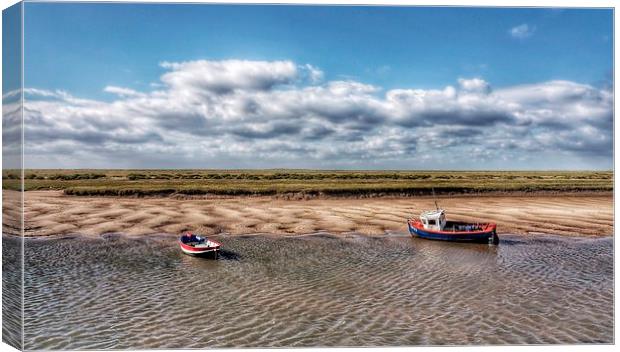 Low tide Burnham Overy Staithe Canvas Print by Gary Pearson