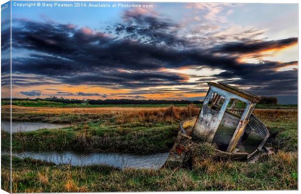 The Thornham fishing boat wreck Canvas Print by Gary Pearson