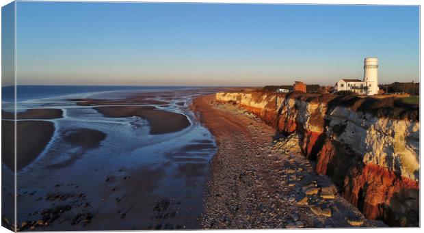 Hunstanton cliffs and lighthouse Canvas Print by Gary Pearson
