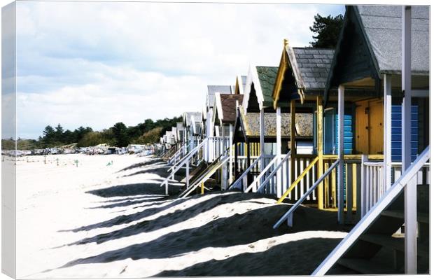 Beach huts - Wells-Next-The-Sea in Norfolk  Canvas Print by Gary Pearson