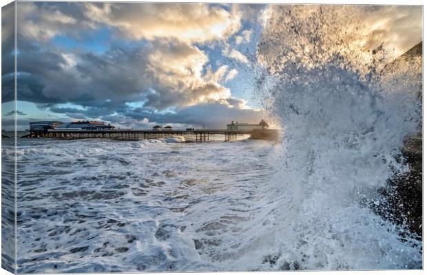Crashing waves in Cromer Canvas Print by Gary Pearson