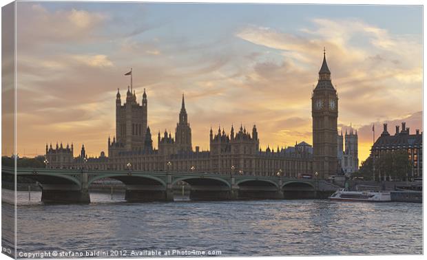 The house of parliament and westminster bridge at Canvas Print by stefano baldini