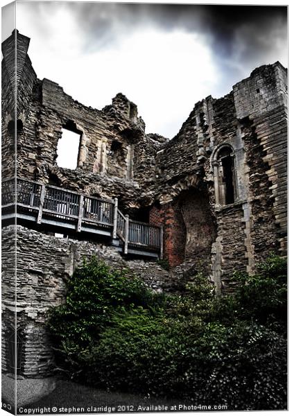 Newark castle ruins Canvas Print by stephen clarridge