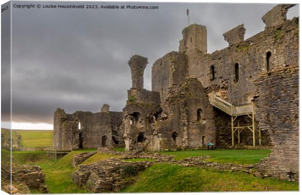 Middleham Castle, Wensleydale, North Yorkshire Canvas Print by Louise Heusinkveld