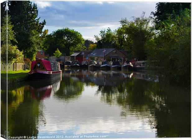 Narrowboats on the Grand Union Canal Canvas Print by Louise Heusinkveld