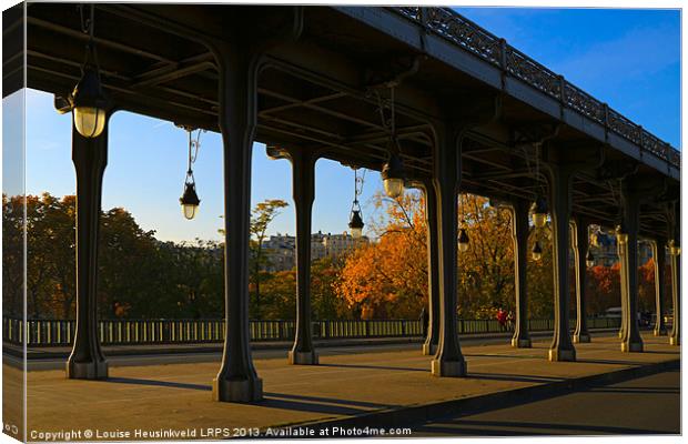 The Pont de Bir-Hakeim, Paris, France Canvas Print by Louise Heusinkveld