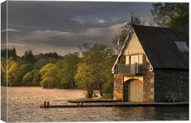 Boat house on windermere Canvas Print by Robert Fielding