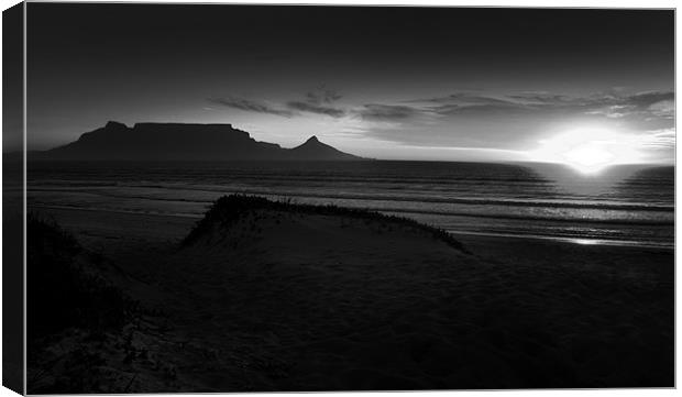 Table Mountain Cape Town Canvas Print by Chris Barker