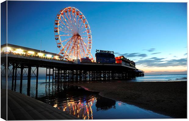 Central pier Canvas Print by Chris Barker