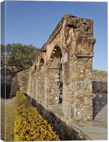 Arch feature gardens Kumbhalgarh Fort Canvas Print by Arfabita  