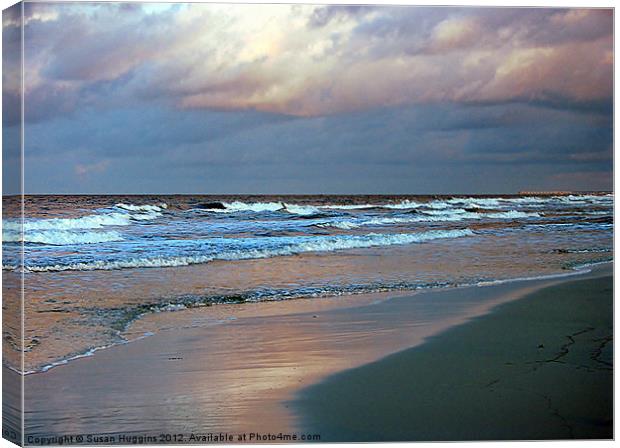 Sunrise Kissed Coastline Canvas Print by Susan Medeiros