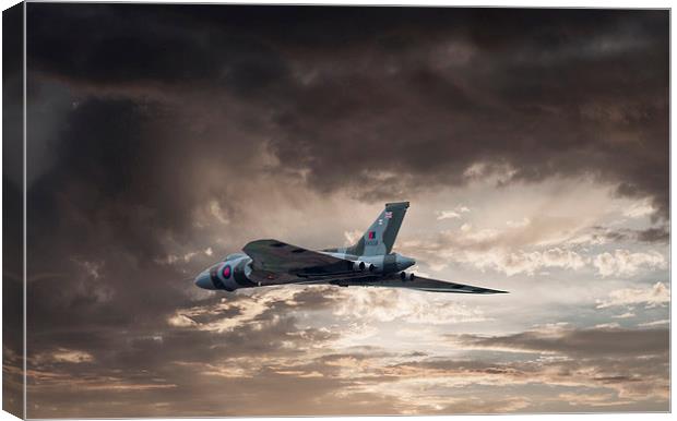  Vulcan XH558 Last Flight Canvas Print by paul lewis